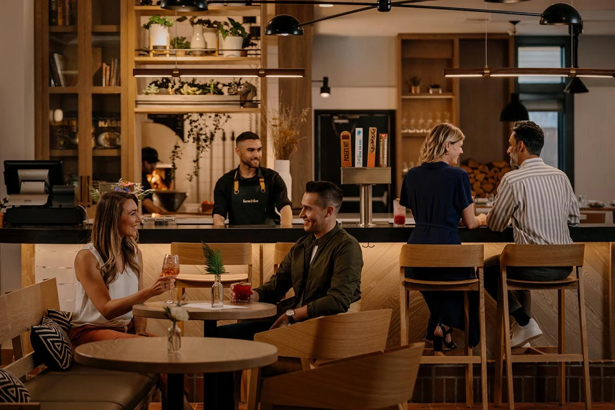 GI-Groups-at-Table-and-Bar ELK